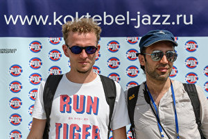 The Authentic Light Orchestra band members Andrei Krasilnikov, left, and Valery Tolstov at a news conference with Koktebel Jazz Party International Music Festival participants.