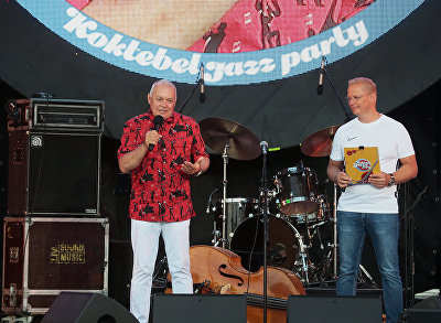 Dmitry Kiselev thanks Koktebel Jazz Party organizers